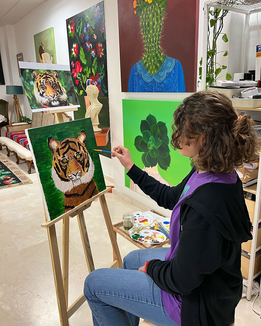 Young artist art classes by Elleny Gherghe